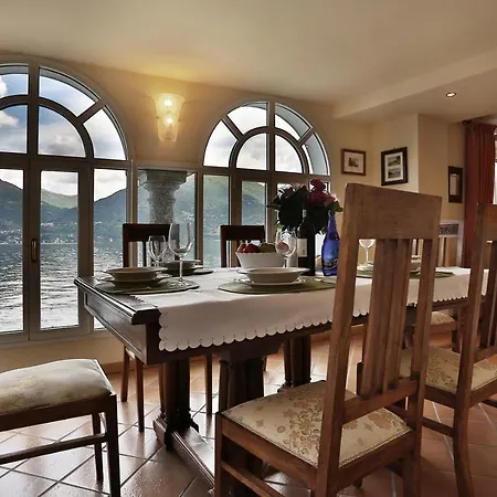 San Siro Sleeps 6 * San Siro (Lombardy)