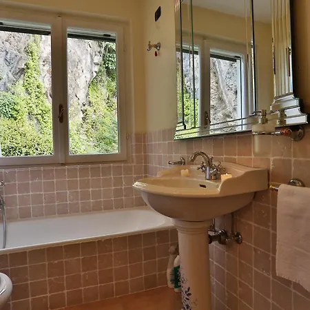 Villa San Siro Sleeps 6 *