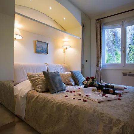 San Siro Sleeps 6 * San Siro (Lombardy)