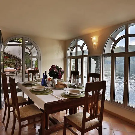 San Siro Sleeps 6 * San Siro (Lombardy)
