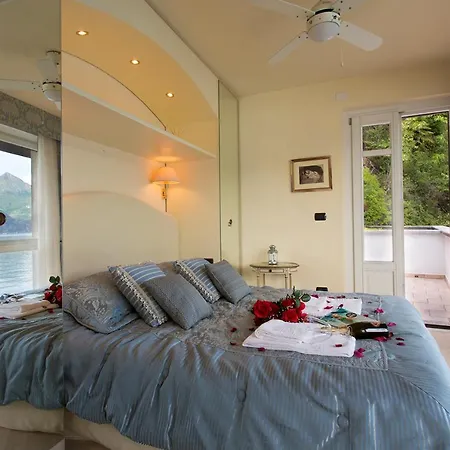 San Siro Sleeps 6 Villa *